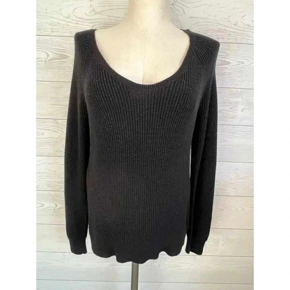 GAP Black Chunky Knit Sweater - Size Small - Merino Wool Blend Scoop Neck